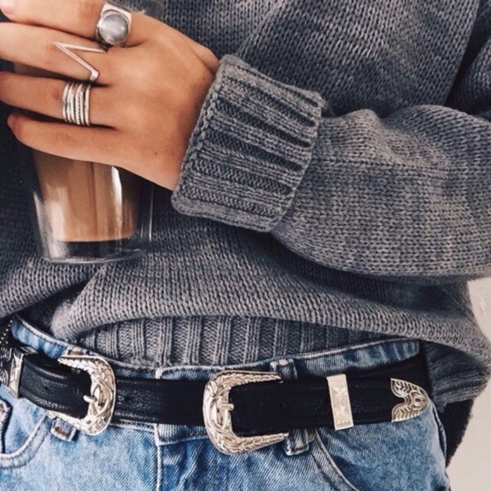 Black double belt buckle