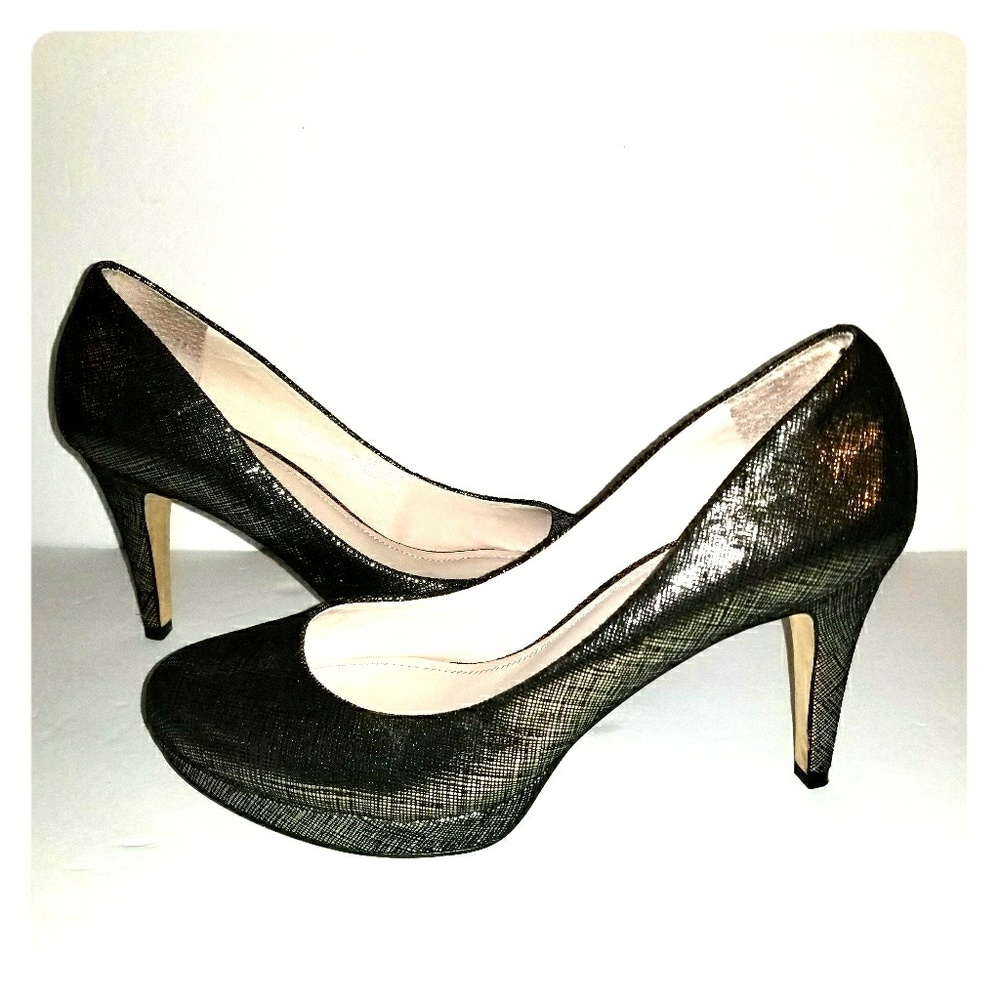 Vince Camuto Round Toe Leather Black Heels Sz 9.5