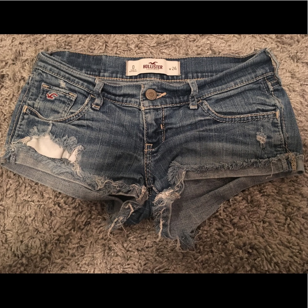 Hollister Light wash booty shorts