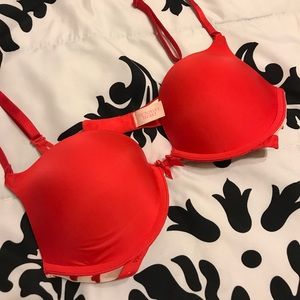 Victoria's Secret Red Hearts Push-up Bra