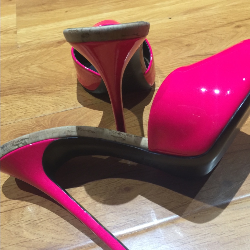Shoes - Picture 2 of 7