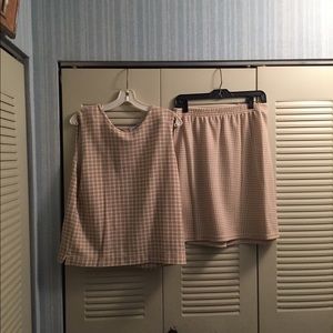 Metro 212  -  Tan & White 2 piece
