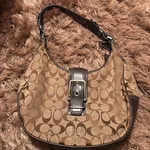 Coach color brown size medium handbag
