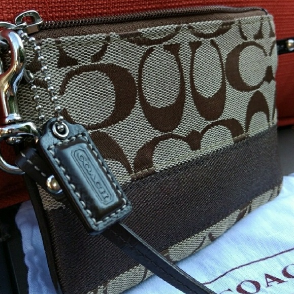 Coach Handbags - Price drop Beautiful Coach wristlet with dust bag
