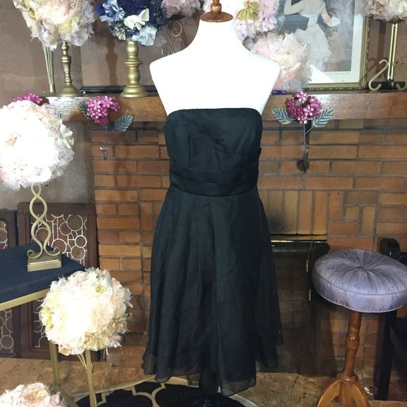 White House Black Market Dresses & Skirts - WHITE HOUSE BLACK MARKET STRAPLESS DRESS