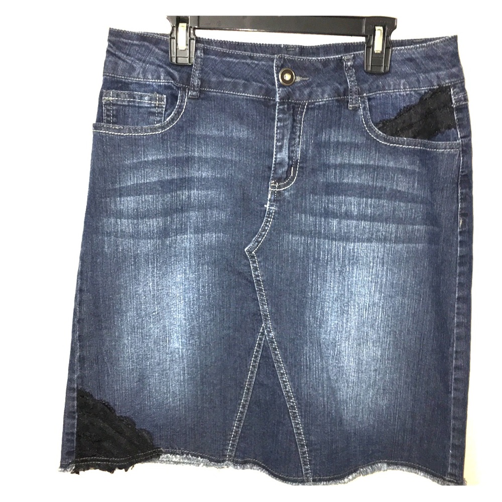Denim skirt with black lace