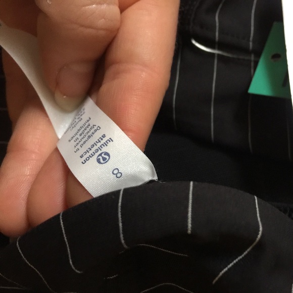 SOLD💕lululemon Jet Crop Slim PINSTRIPE Sz 8 - Picture 2 of 4