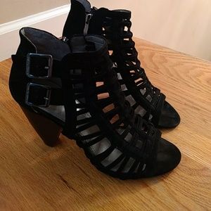 Black wedge heel