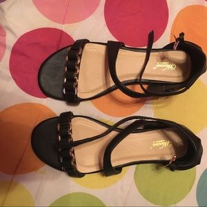 Black Sandals Size:6/7