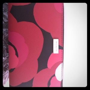 Kate Spade Wallet with zipper