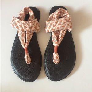 Sanuk yoga sandal