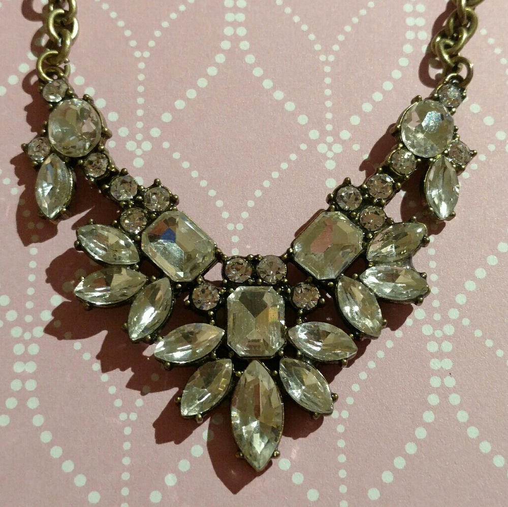 Classy Jewel Statement Necklace