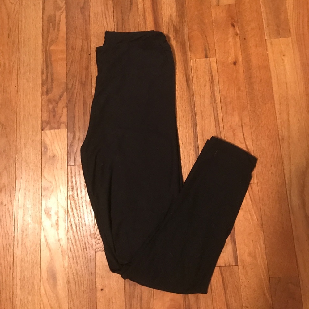 Black OS LuLaRoe leggings 🦄