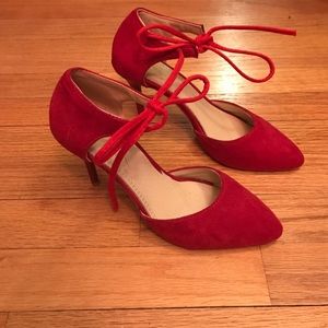 Red bow heels