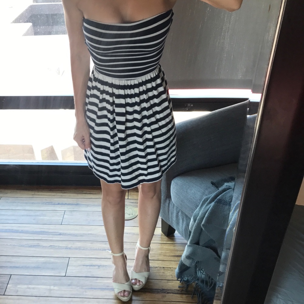 Boutique beach strapless dress