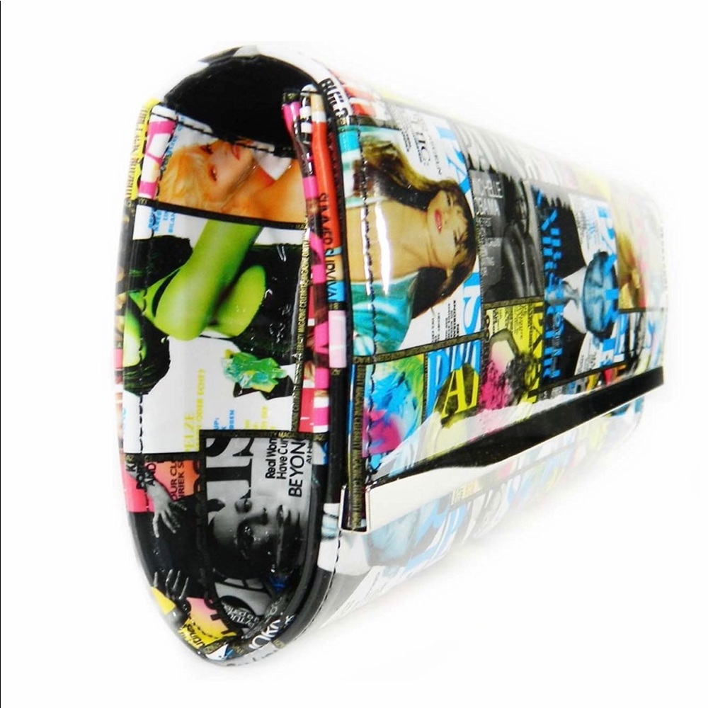 High Fashion Oversized Paris Magazine Clutch - Picture 3 of 3