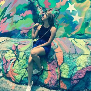 Meet your Posher, Anahi