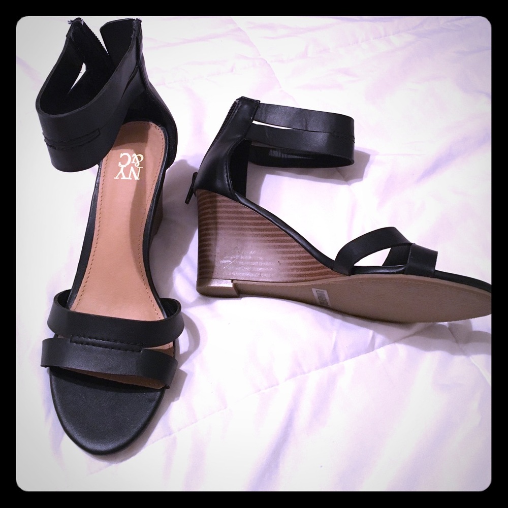 NY&Co Wedge sandals NWOT