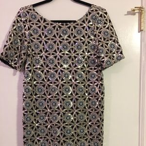 Beautiful sequined geometric shift dress!