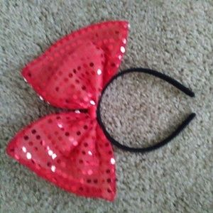 Red Bow