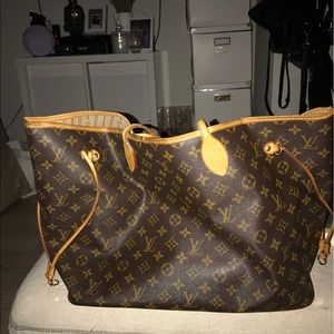 Authentic Louie Vuitton Neverful