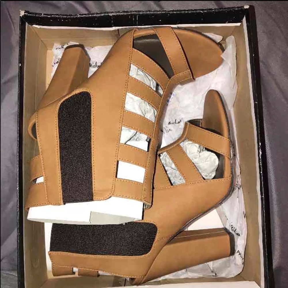 Cute booties/pumps