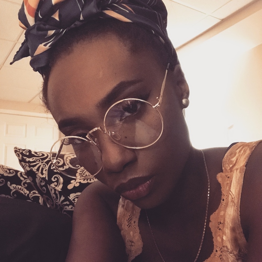 Round fashion glasses