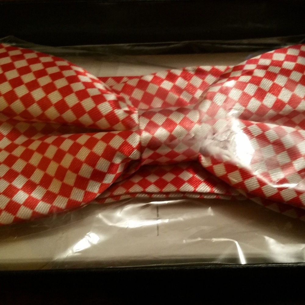 Brand new men adjustable bow tie