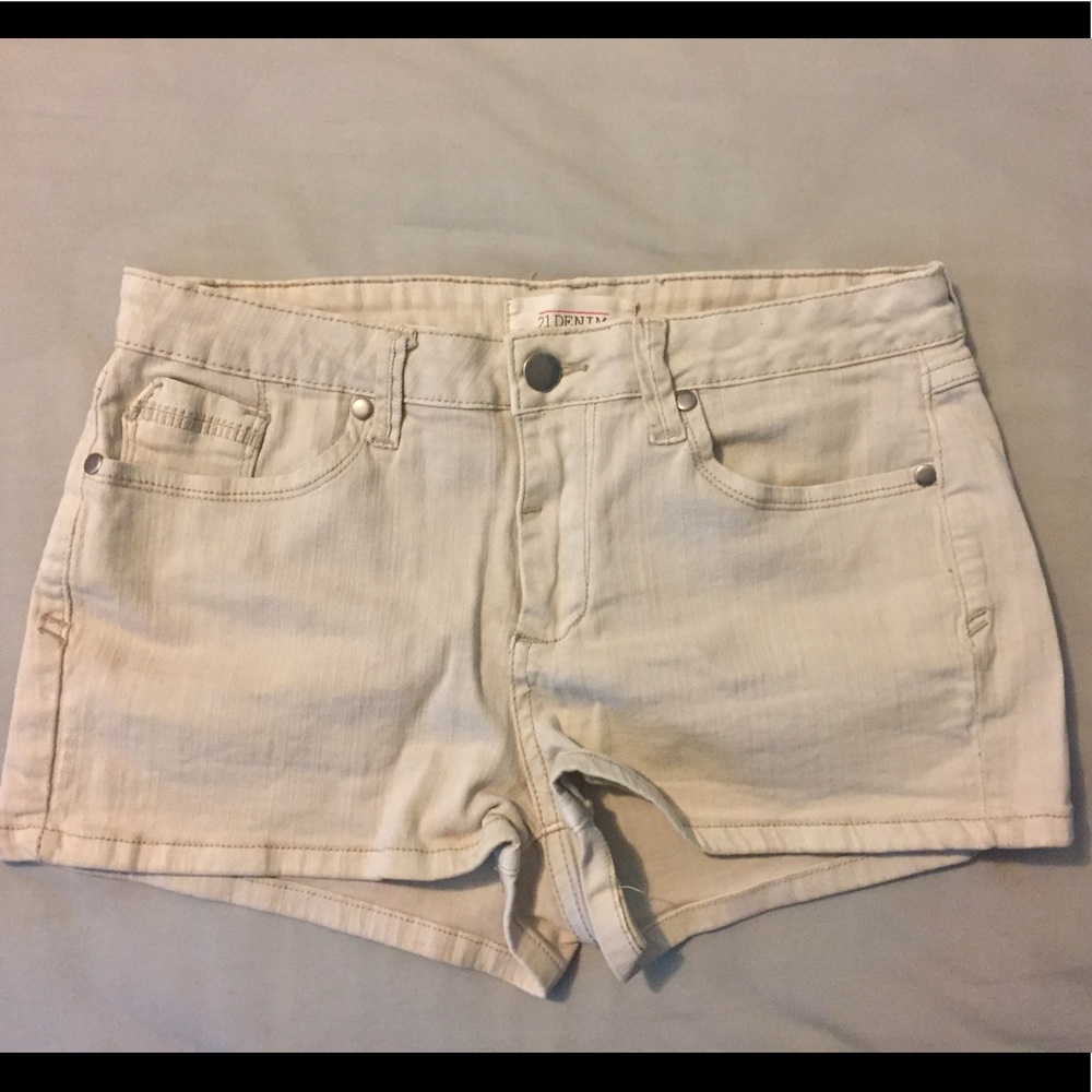Cute Khaki Shorts