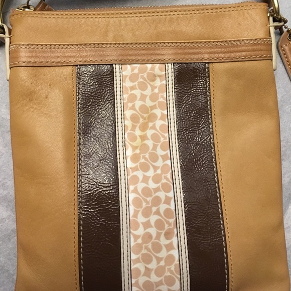 Coach cross body purse - Picture 3 of 5