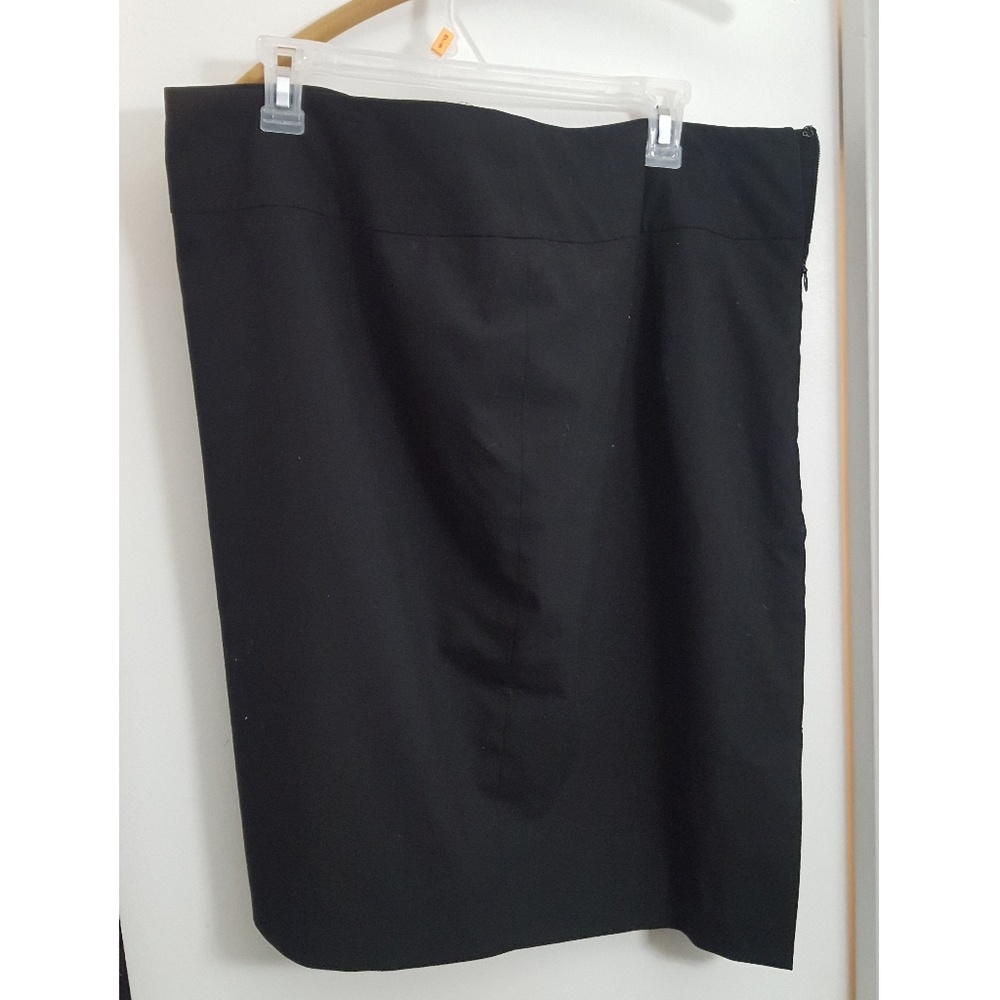 Mossimo size 18 black pencil skirt