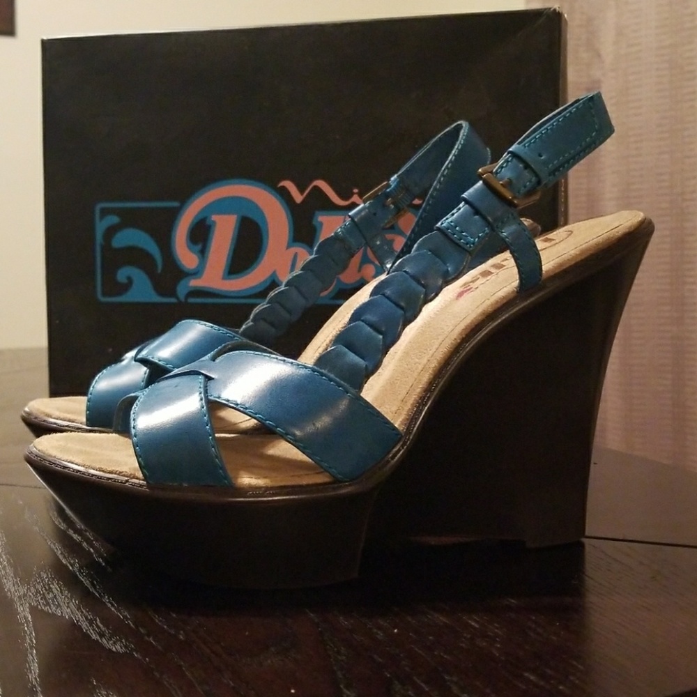 Turquoise and brown wedge slingbacks 8.5