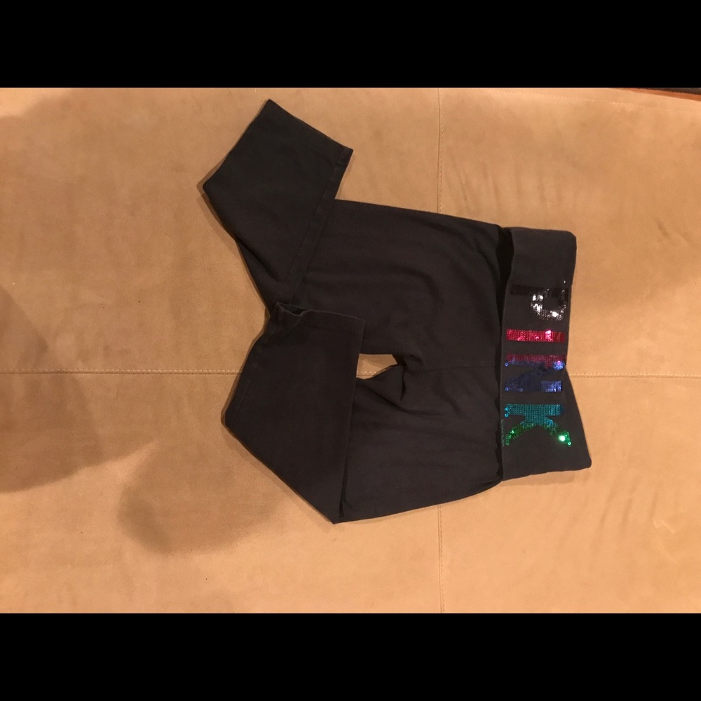 VS crop yoga pants