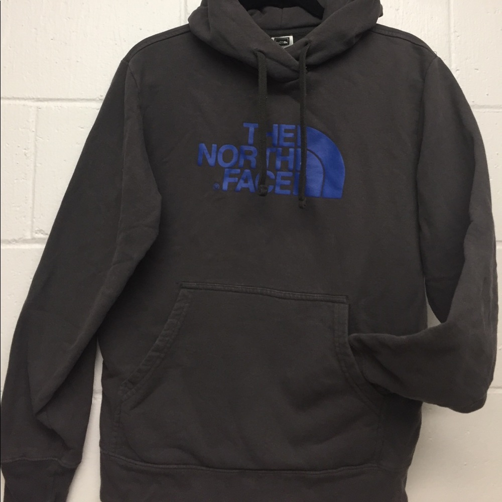 Gray North Face hoodie