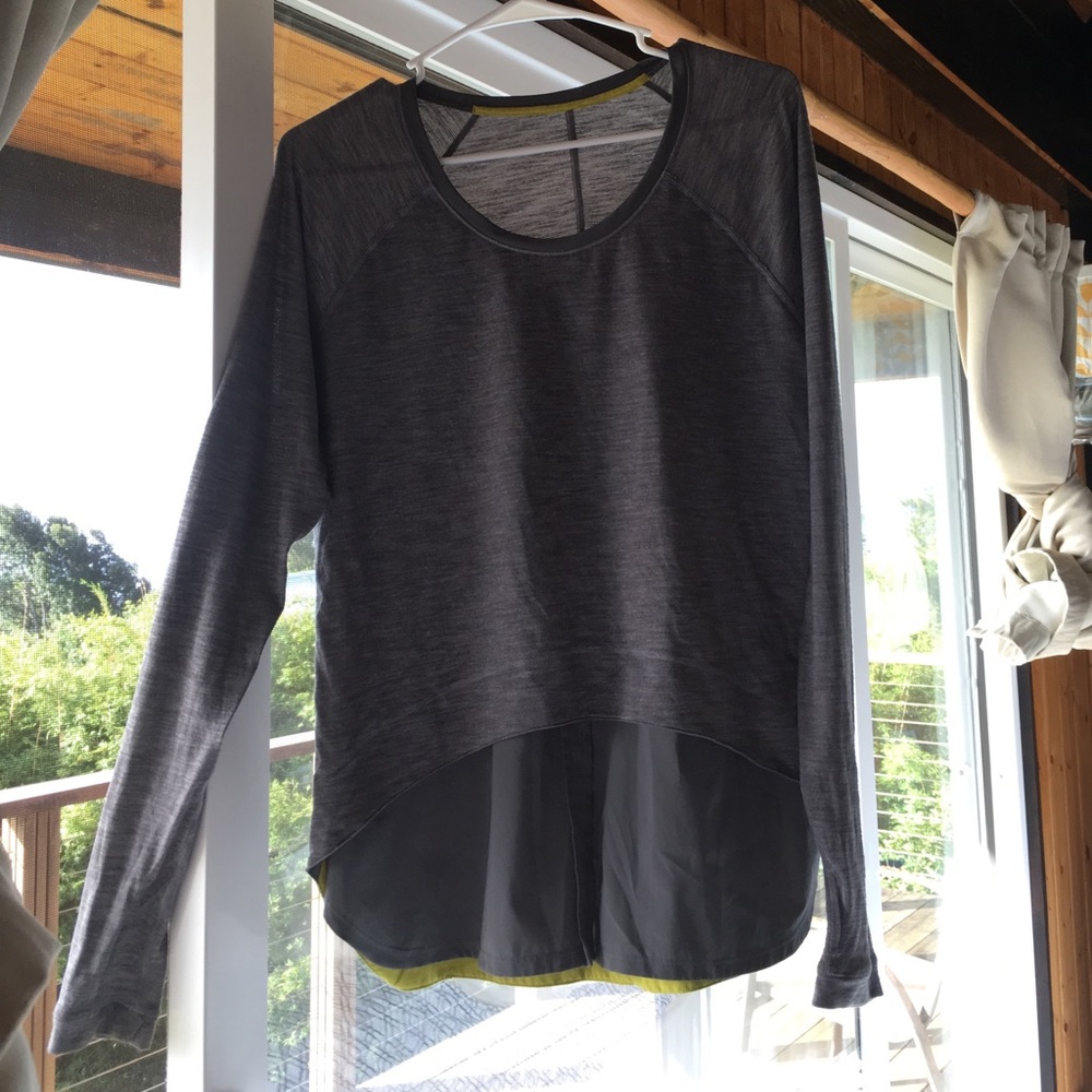 Lululemon long sleeve t-shirt