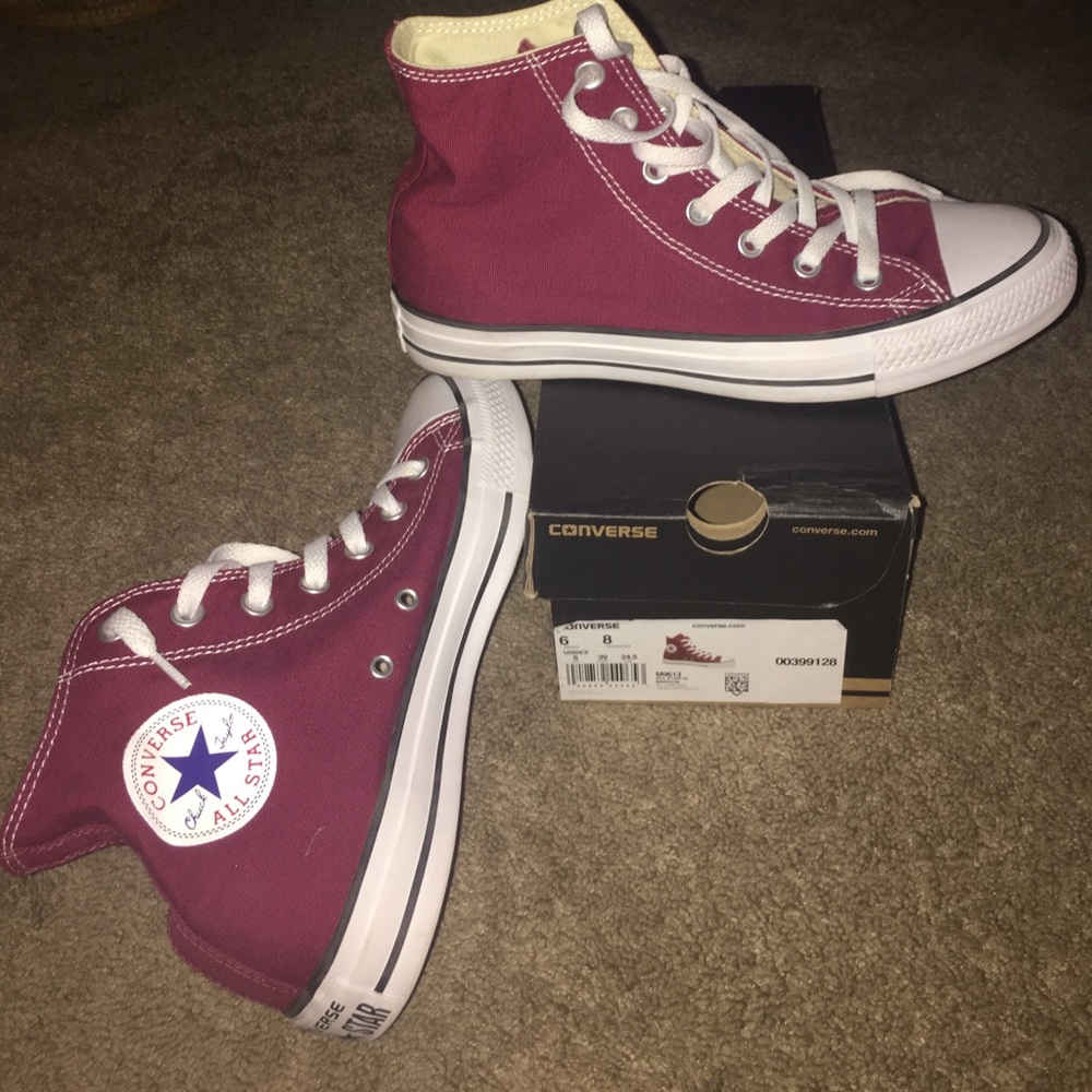 Maroon converse