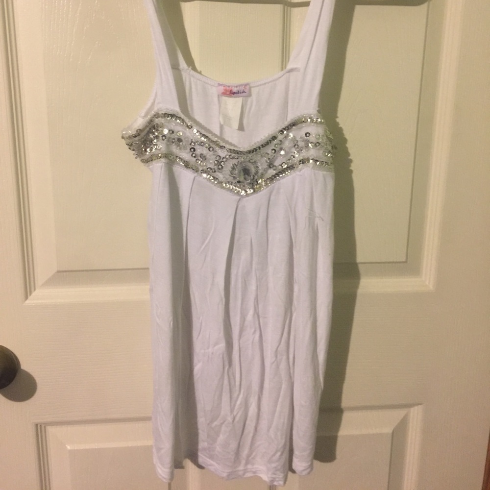 White gemstone tank