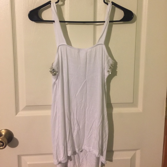 White gemstone tank - Picture 2 of 2