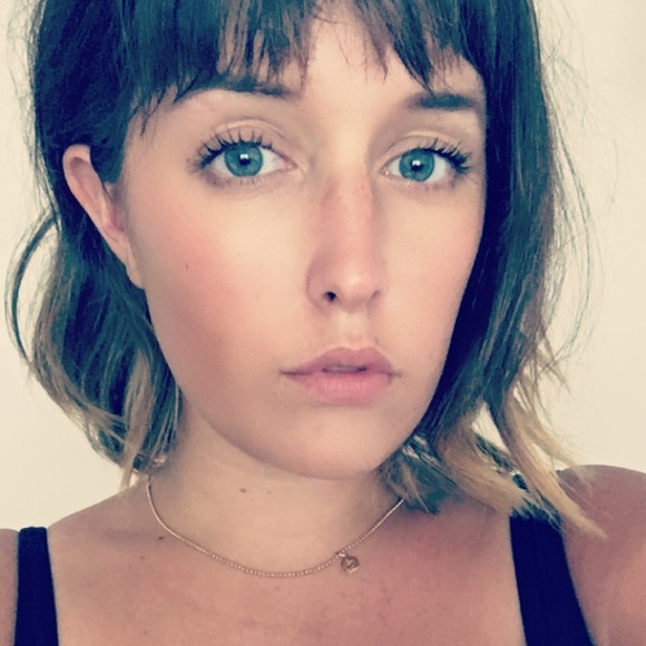 Meet your Posher, Hannah - Picture 3 of 3