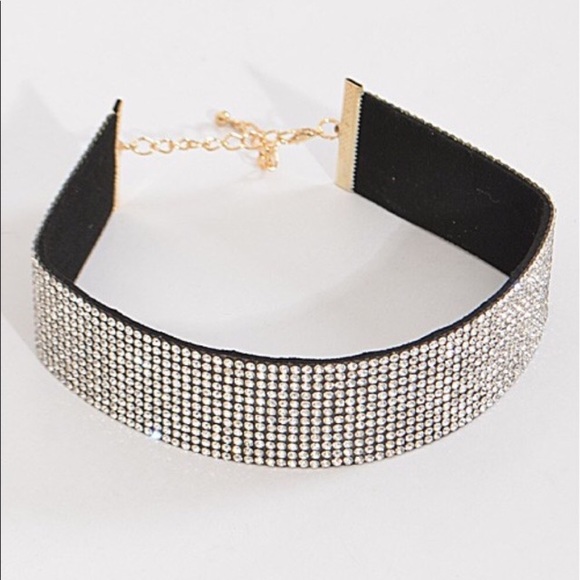 💐NWT Beautiful Crystal Choker, Back Clasp! - Picture 2 of 3