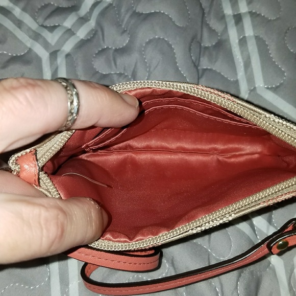 Coach wristlet - Picture 3 of 3