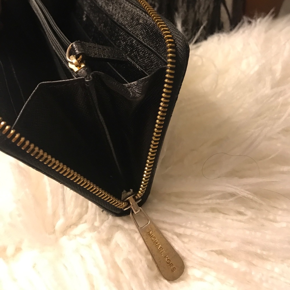 Michael Kors wallet - Picture 3 of 4