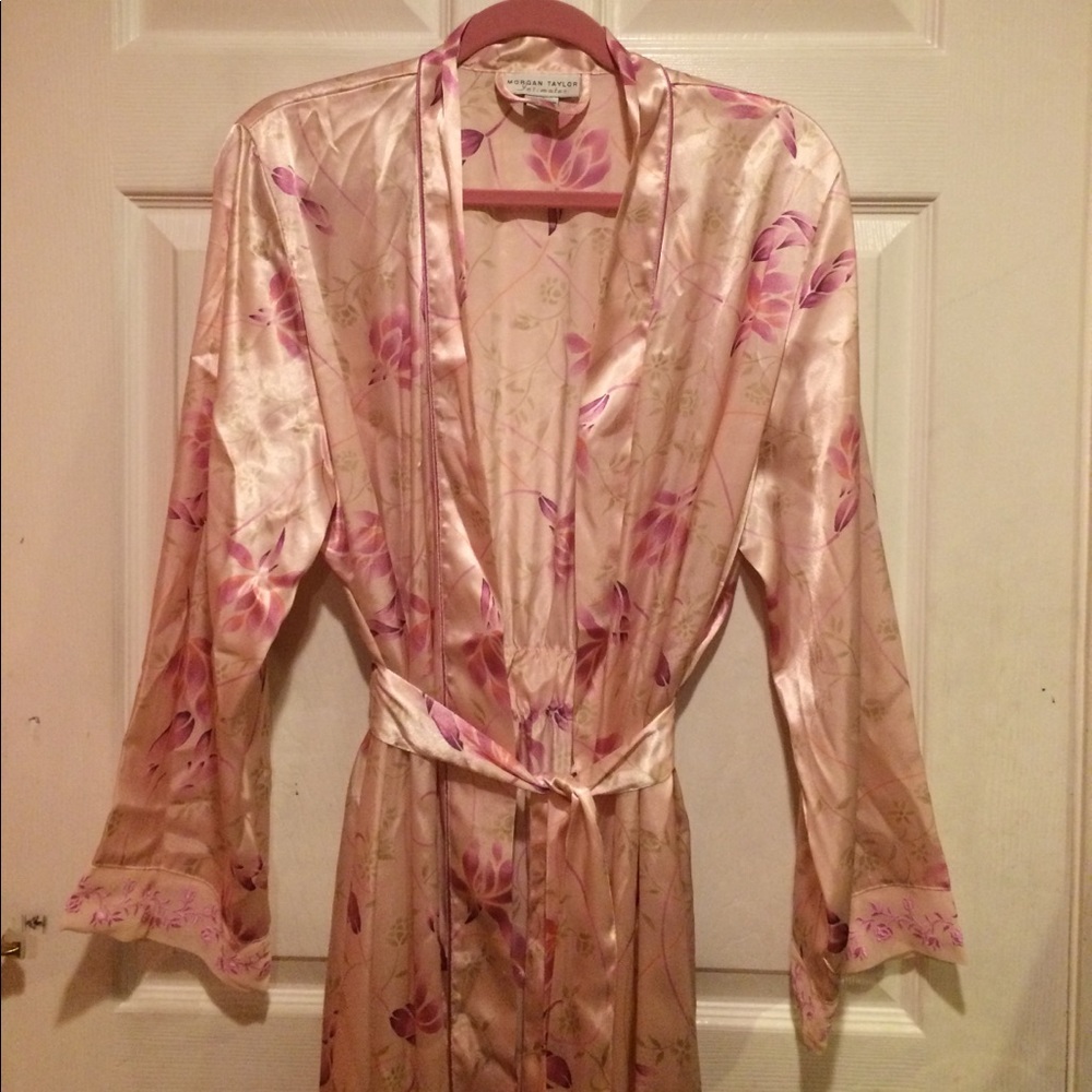 vintage long floral satin robe