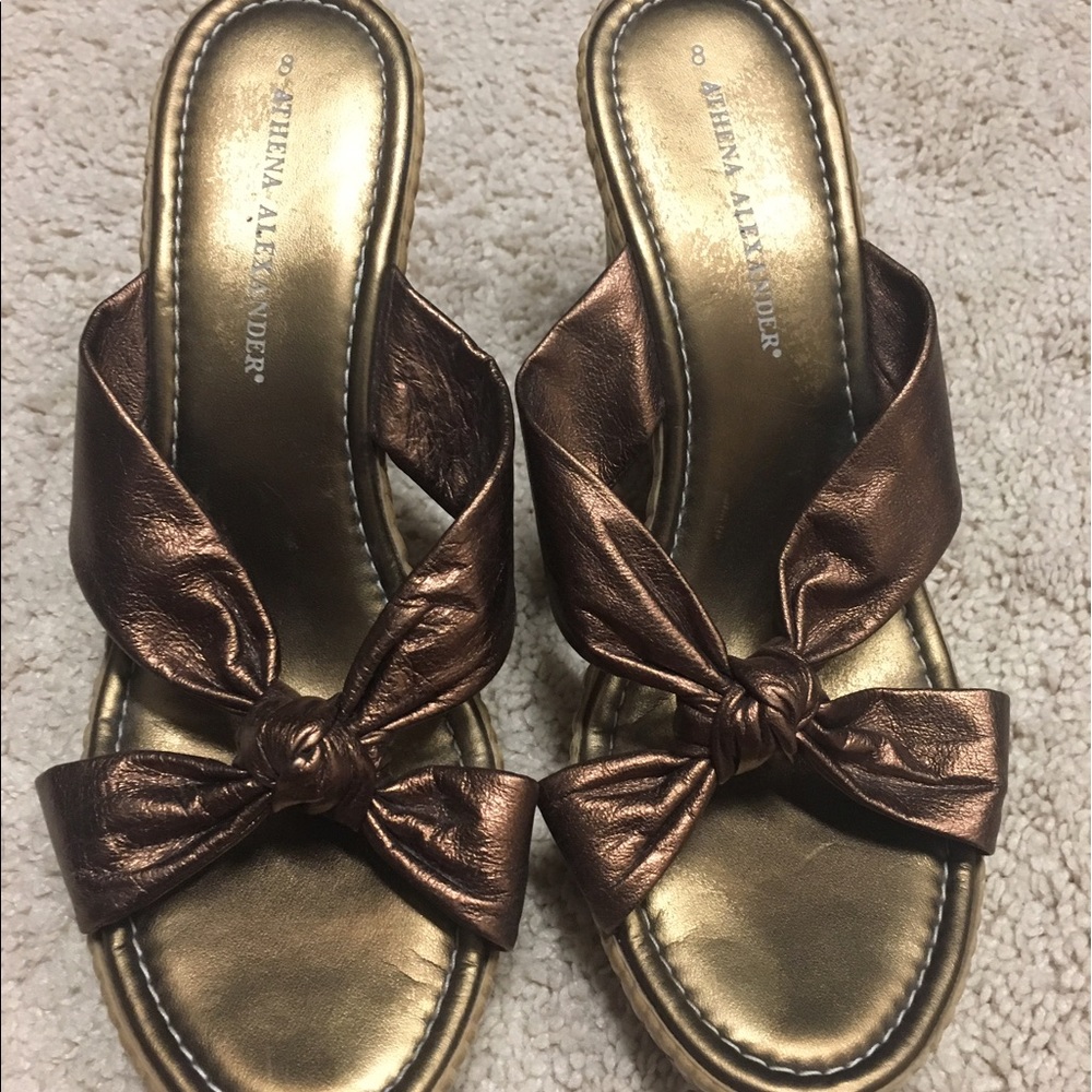 Gold wedges open toed