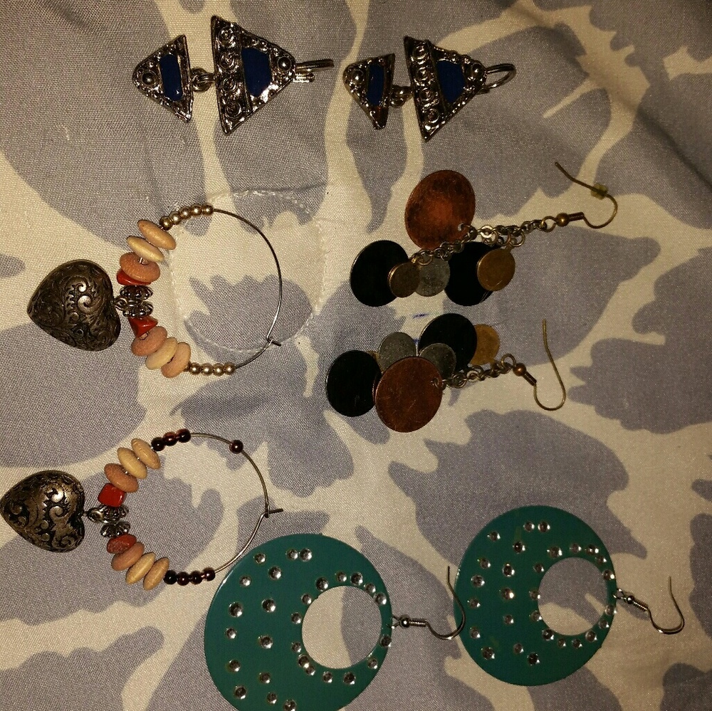 Vintage Lot Of Earrings - 4prs!
