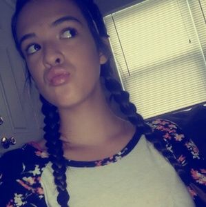 Meet your Posher, Vanessa