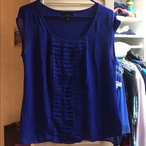 Worthington Blue Ruffled Flowy Top