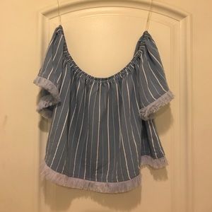 Off shoulder cute top *NWT*