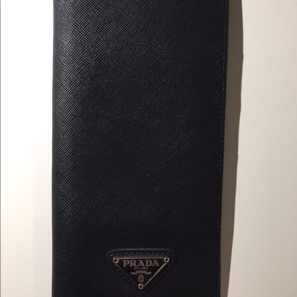prada men wallet