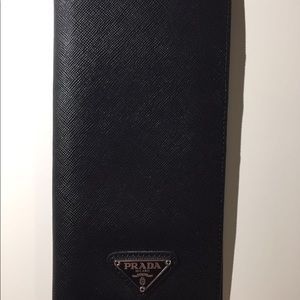 prada men wallet